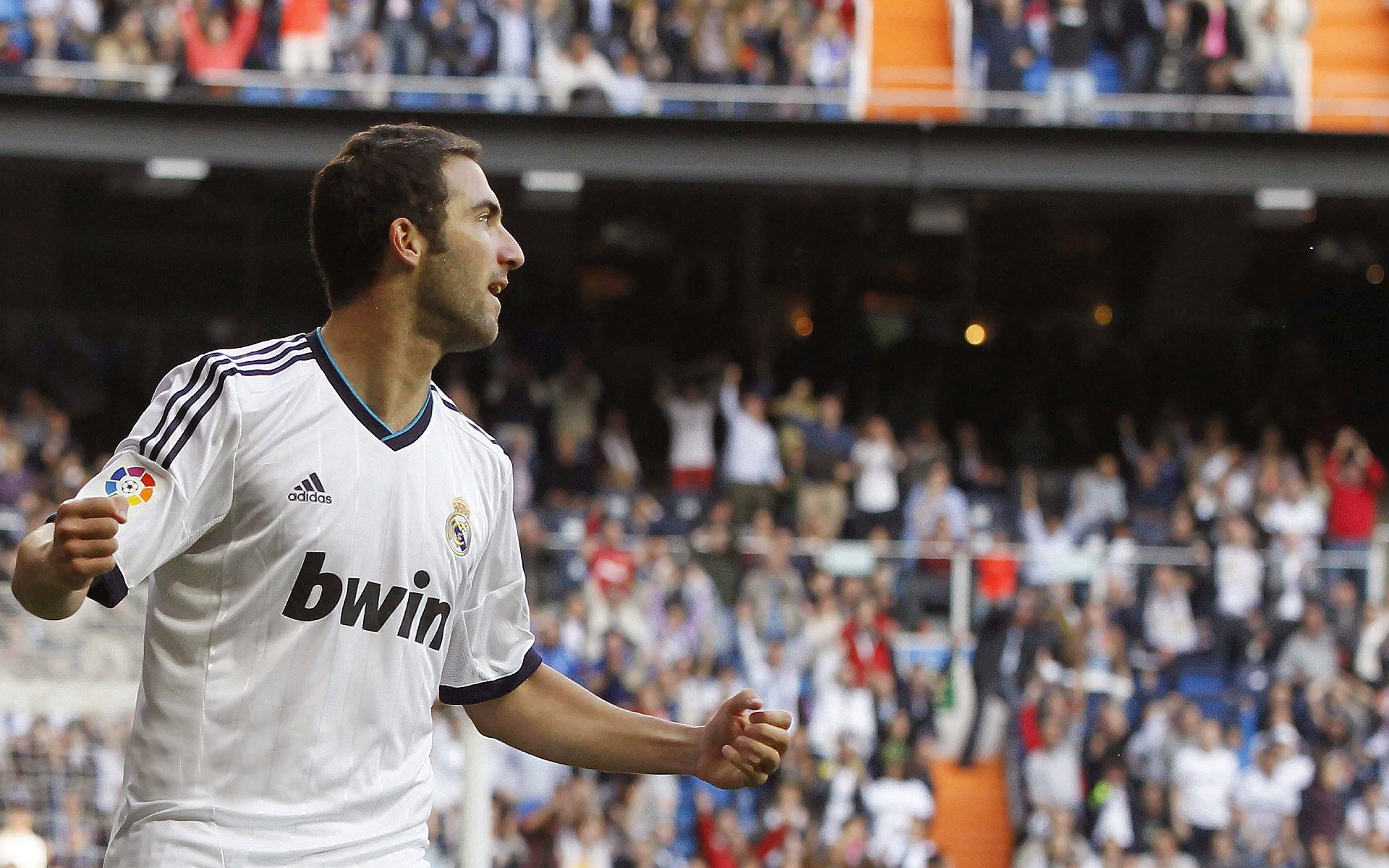 -又见绝平！广东男篮与马德里竞技鏖战至终场，布鲁诺·费尔南德斯读秒救主